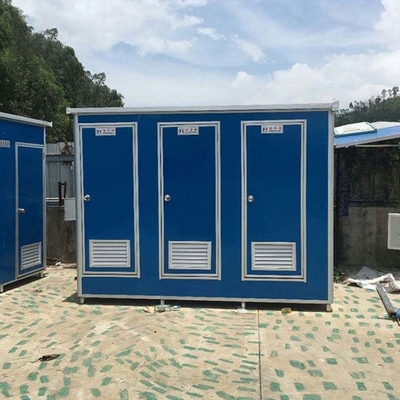 Vorgefertigte mobile Multiplayer-Toilette im Freien mit Strom, Wasserleitung und Isolierung